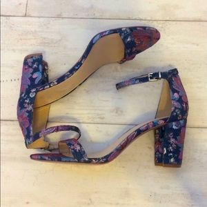 Brand new Jessica Simpson floral block heel shoes